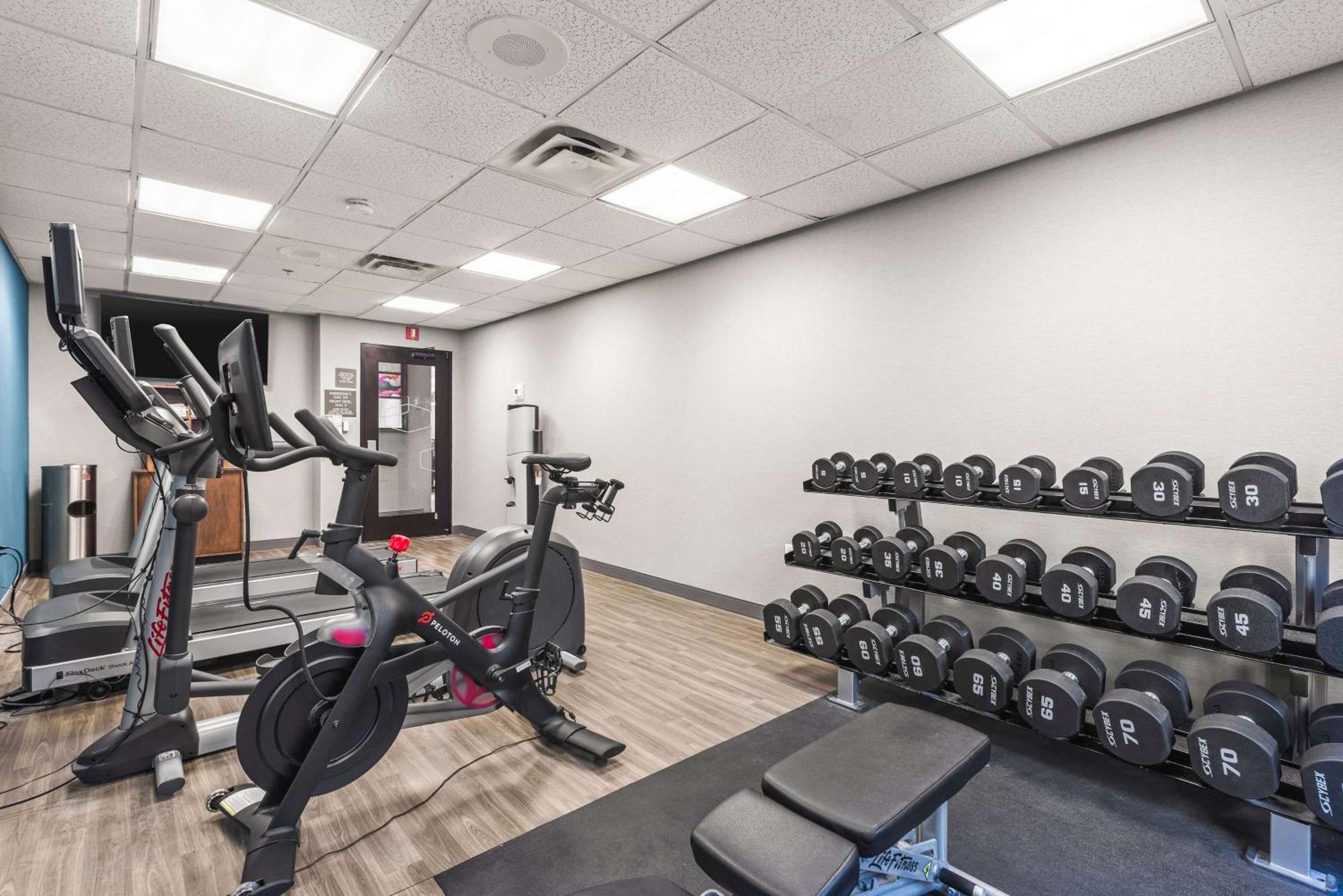 Hampton Inn Columbus-North Εξωτερικό φωτογραφία