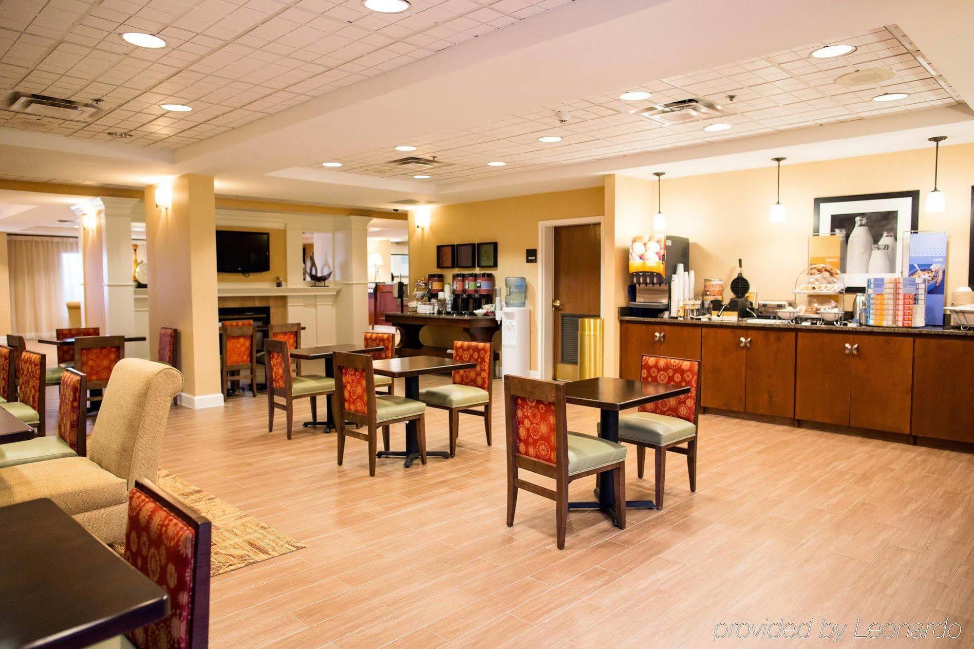 Hampton Inn Columbus-North Εξωτερικό φωτογραφία